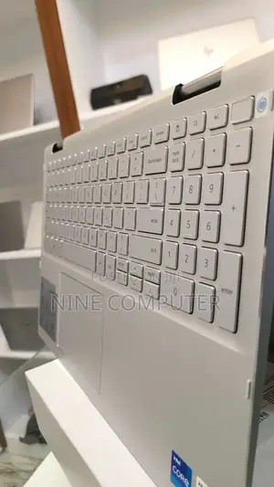 New Laptop Dell Inspiron 15 12GB Intel Core I5 SSD 512GB