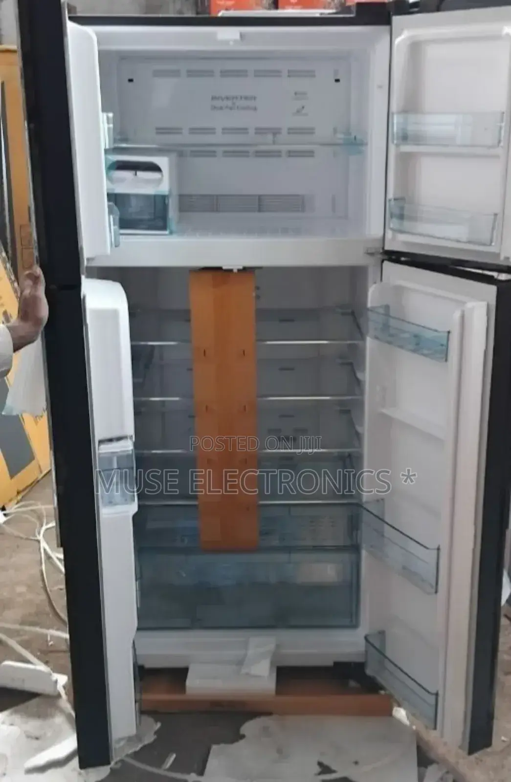 Hitachi 760 Model Refrigerator