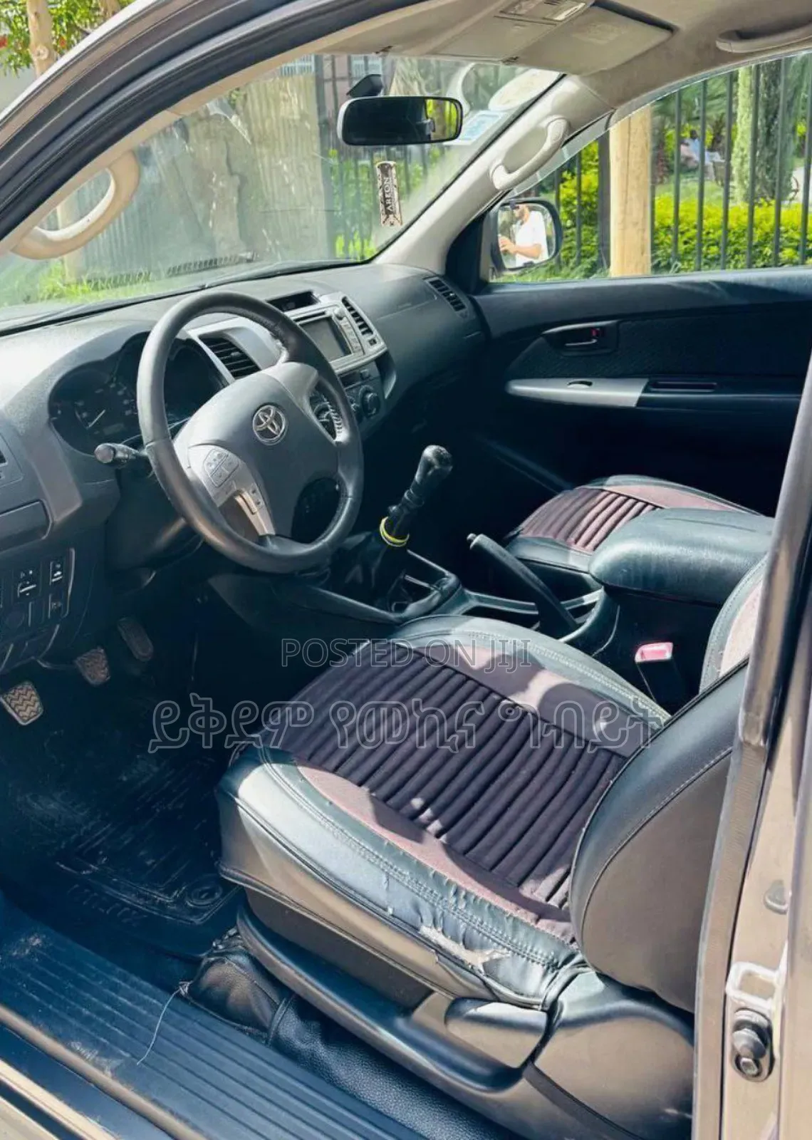 Toyota Hilux 2014 Black