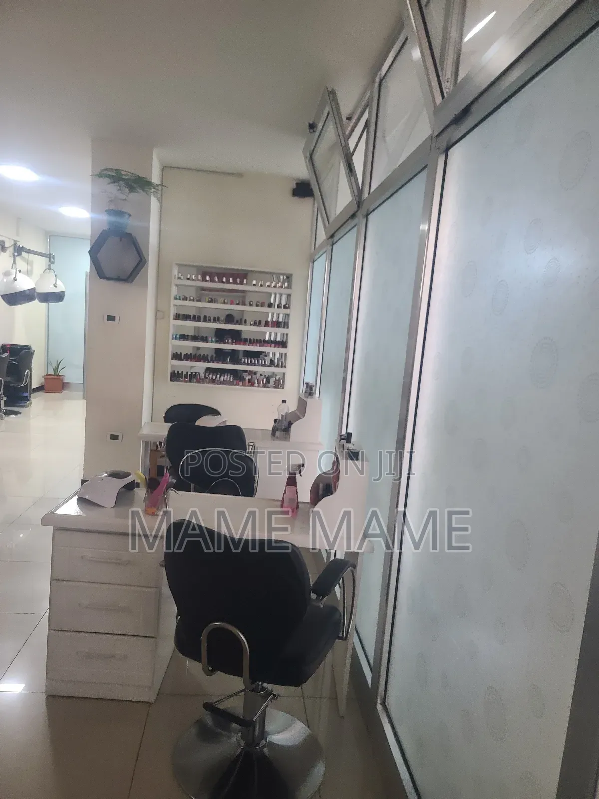 Beauty Salon for Rent