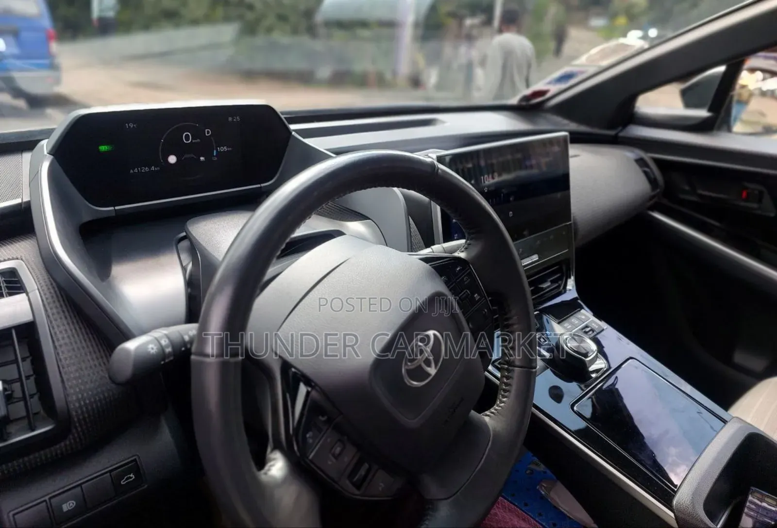 Toyota bZ4X 2023 Silver