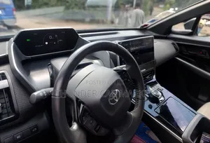 Toyota bZ4X 2023 Silver