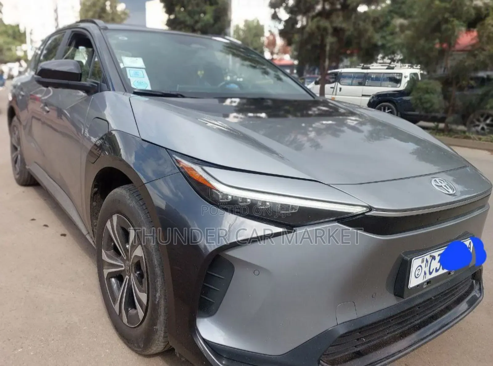 Toyota bZ4X 2023 Silver