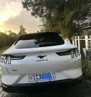 Ford Mustang 2023 White