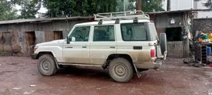 Toyota Land Cruiser 2016 White