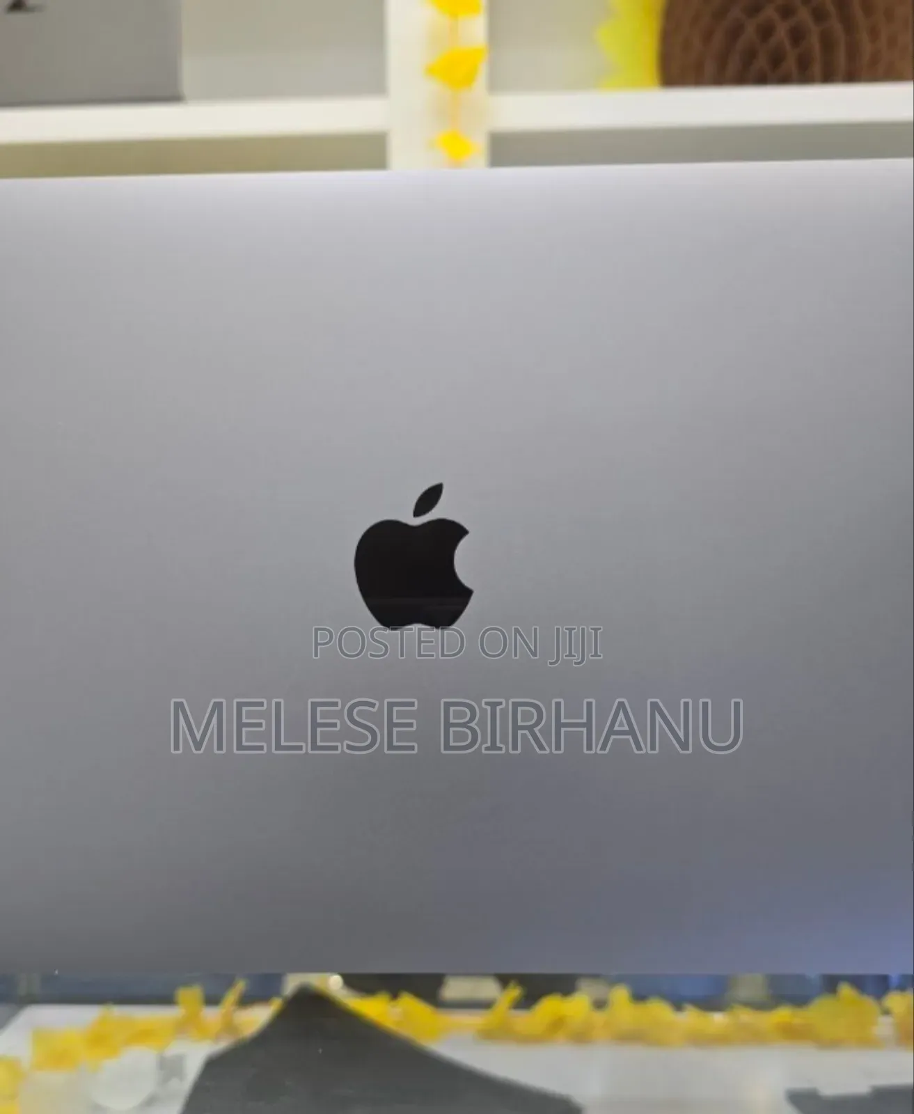 New Laptop Apple MacBook Pro 2020 M1 8GB Apple M1 Pro SSD 256GB