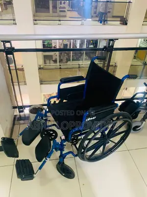 Wheelchair, Swing Away Foot Leg Rest, Desk Length Arms,