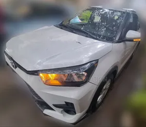 Photo - Toyota Raize 2022 White