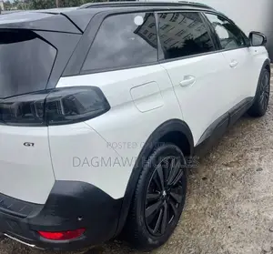 Peugeot 5008 2022 White
