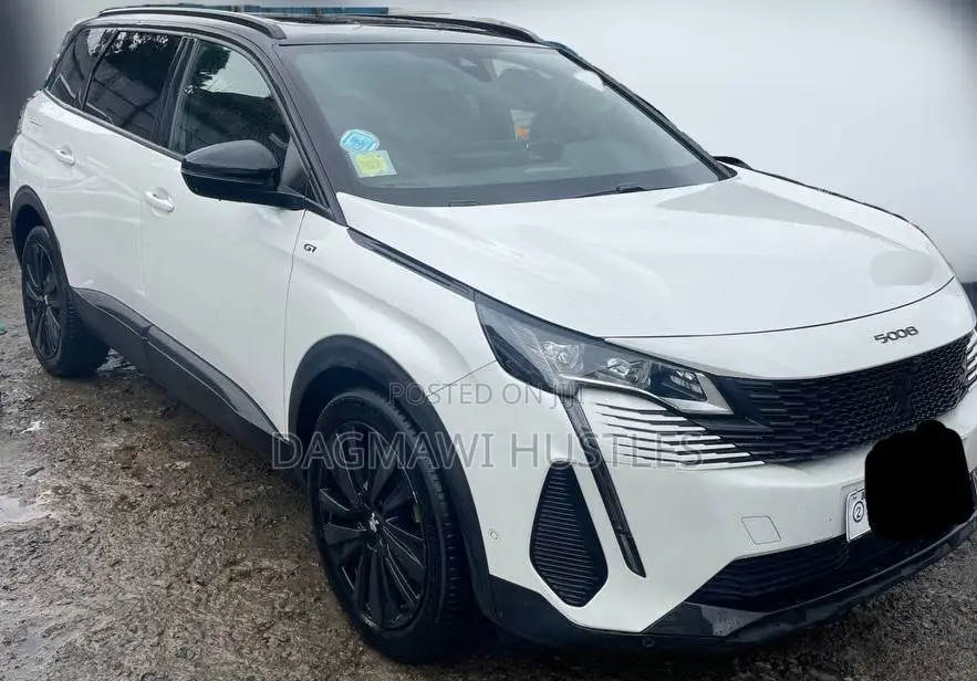 Peugeot 5008 2022 White