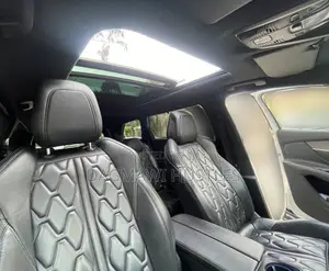 Peugeot 5008 2022 White