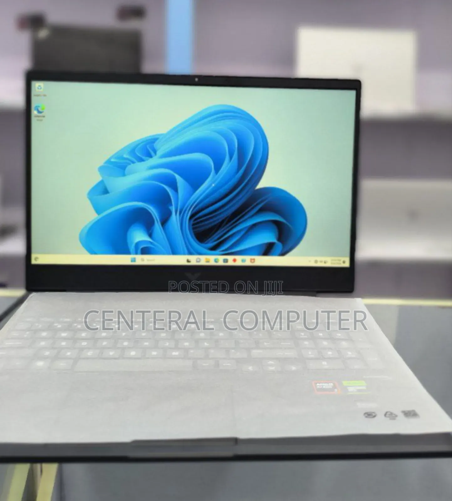 New Laptop HP Victus 15 16GB AMD Ryzen 7 SSD 512GB