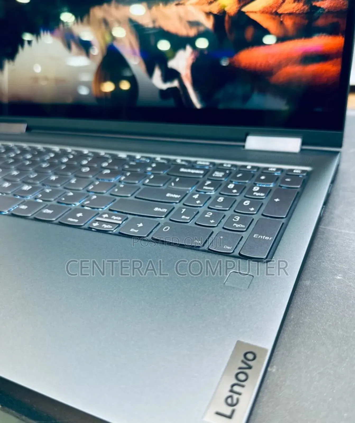 New Laptop Lenovo Yoga 710 16GB Intel Core I5 SSD 512GB