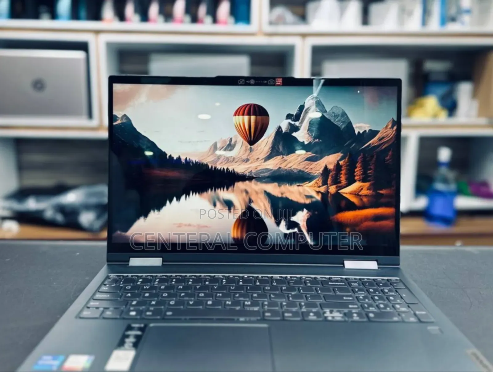 New Laptop Lenovo Yoga 710 16GB Intel Core I5 SSD 512GB