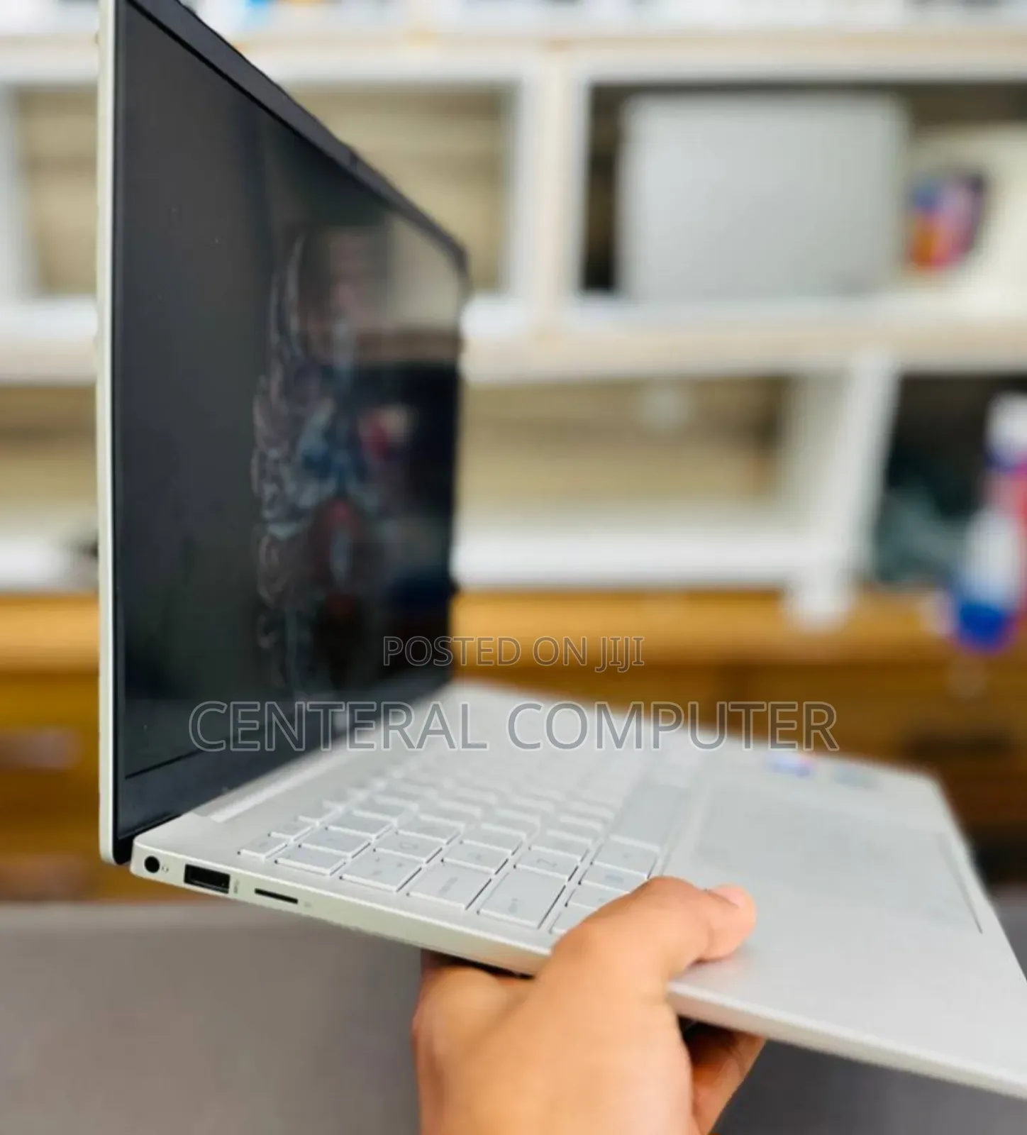 New Laptop HP 14-Dq2031tg 16GB Intel Core I7 SSD 512GB