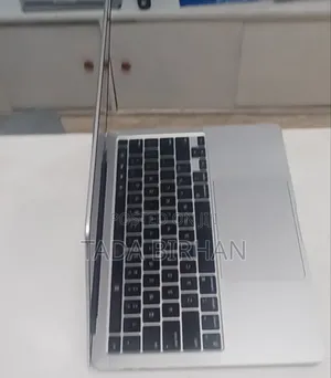 New Laptop Apple MacBook Pro 2022 M2 24GB Apple M2 SSD 2T