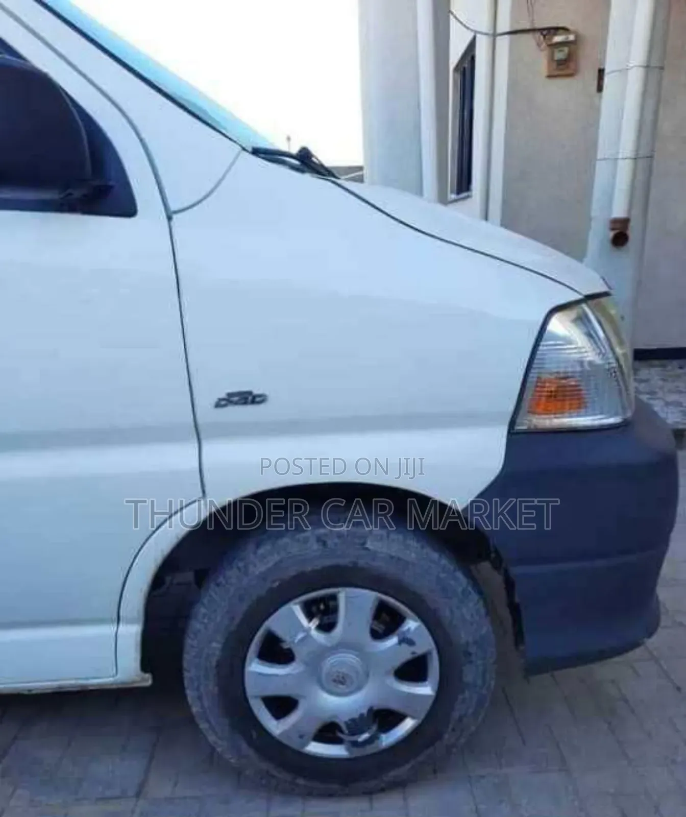 Toyota HiAce 2010 White