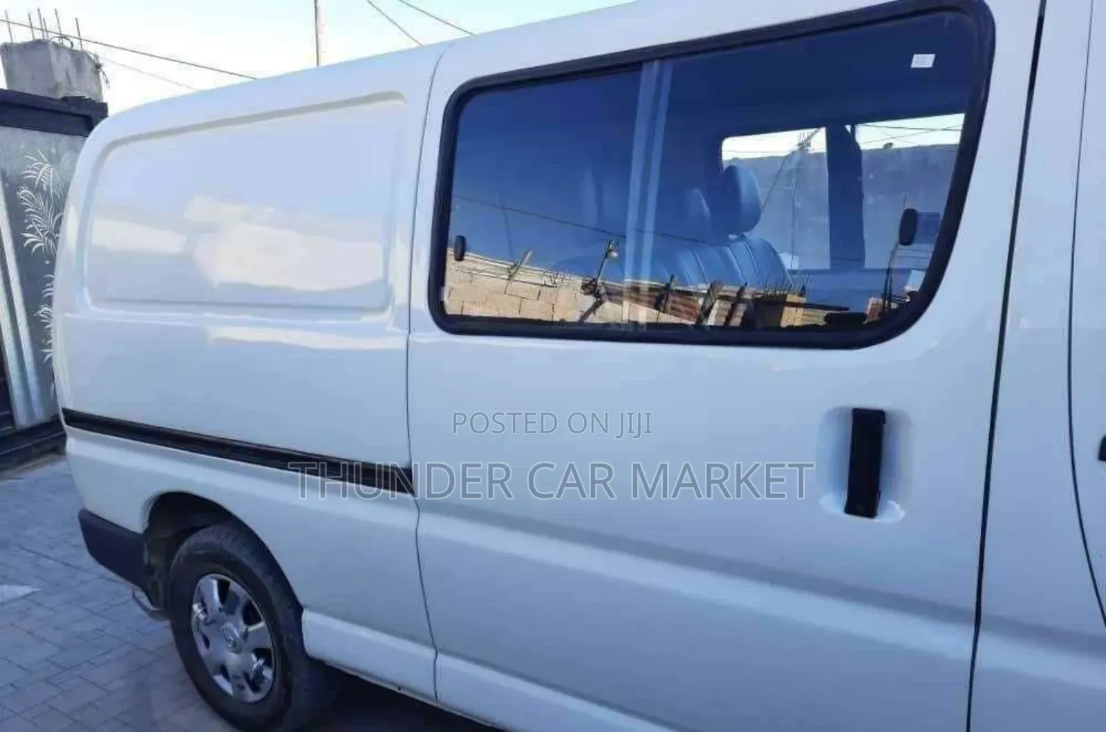 Toyota HiAce 2010 White