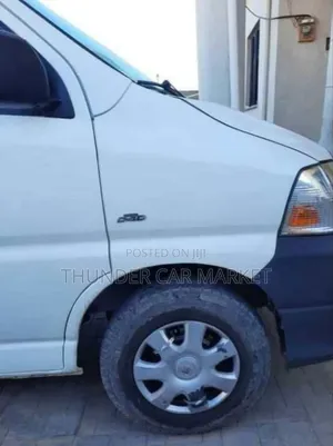 Toyota HiAce 2010 White