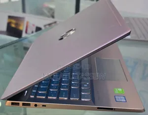 Photo - New Laptop HP Pavilion 15 8GB Intel Core I5 SSD 500GB