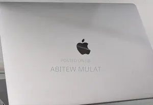 Photo - New Laptop Apple MacBook Pro 2019 32GB Intel Core I9 SSD 1T