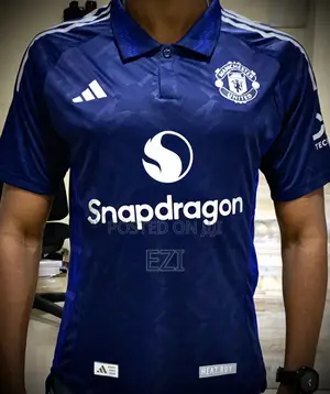 Photo - Premium Man United Kit