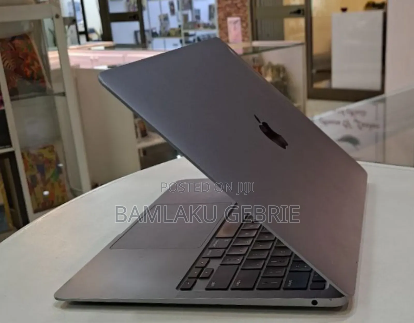 New Laptop Apple MacBook Air 2020 M1 8GB Apple M1 SSD 256GB
