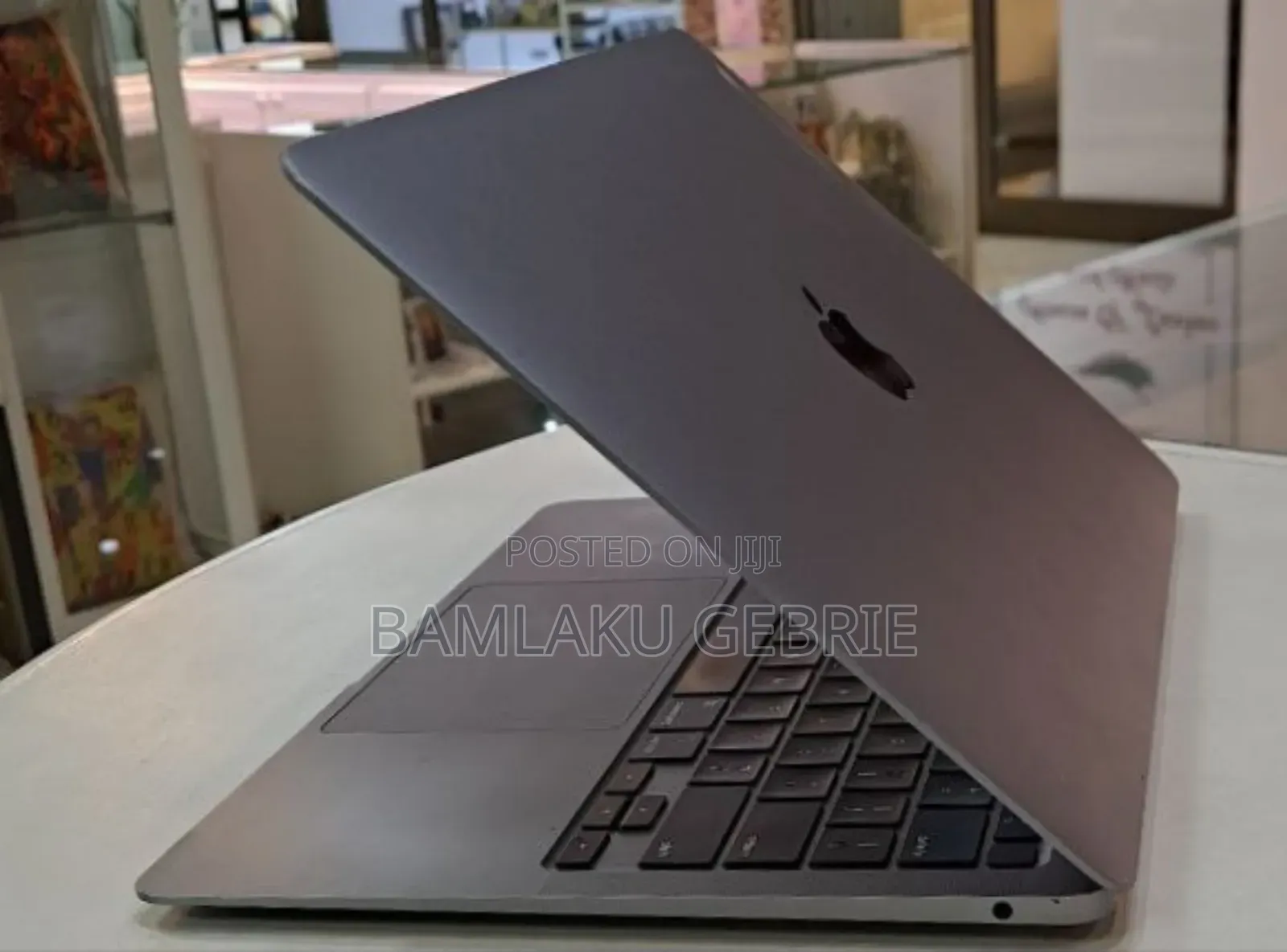 New Laptop Apple MacBook Air 2020 M1 8GB Apple M1 SSD 256GB