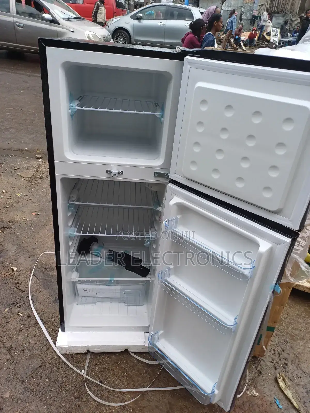 Cloud Refrigerator 215 Liter