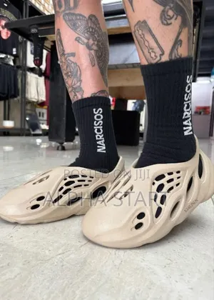 Adidas Yeezy Runs Master Quality Shoes for You