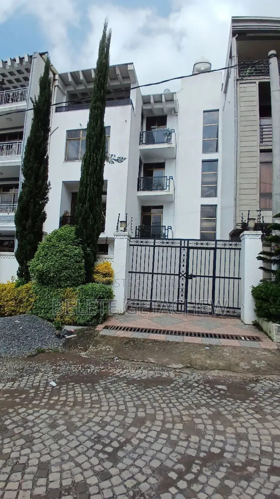 7bdrm House in Semit, G+3 Luxury, Bole for sale