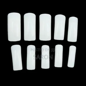 Bella Artificial Nail Tips