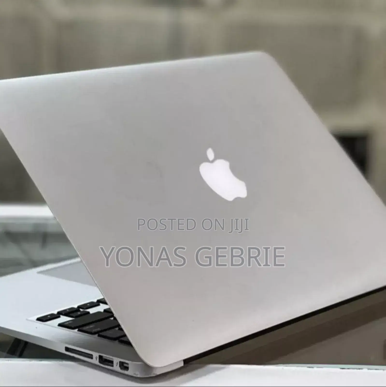 New Laptop Apple MacBook 2013 8GB Intel Core i5 SSD 128GB