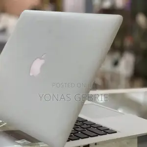 New Laptop Apple MacBook 2013 8GB Intel Core i5 SSD 128GB