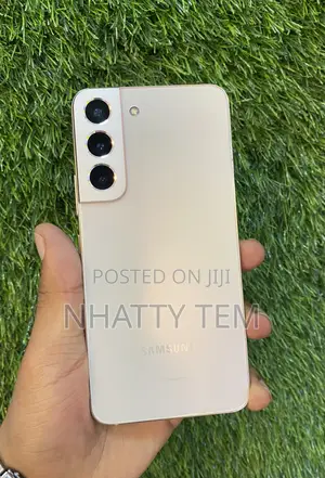 Photo - New Samsung Galaxy S22 5G 128 GB Pink