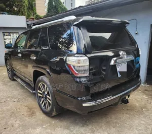 Toyota 4-Runner 2019 Black