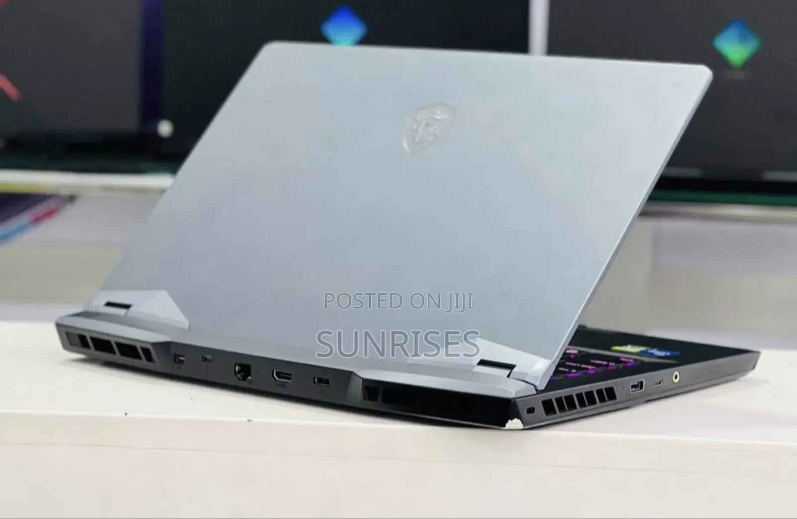 New Laptop MSI Raider GE76 12UGS 16GB Intel Core I7 SSD 1T