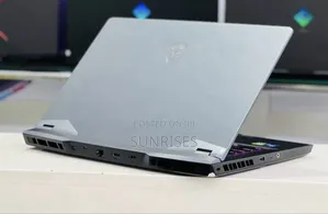 New Laptop MSI Raider GE76 12UGS 16GB Intel Core I7 SSD 1T