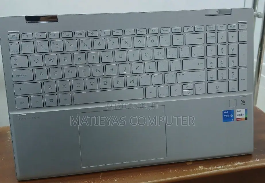 New Laptop HP EliteBook 1030 16GB Intel Core I5 SSD 512GB