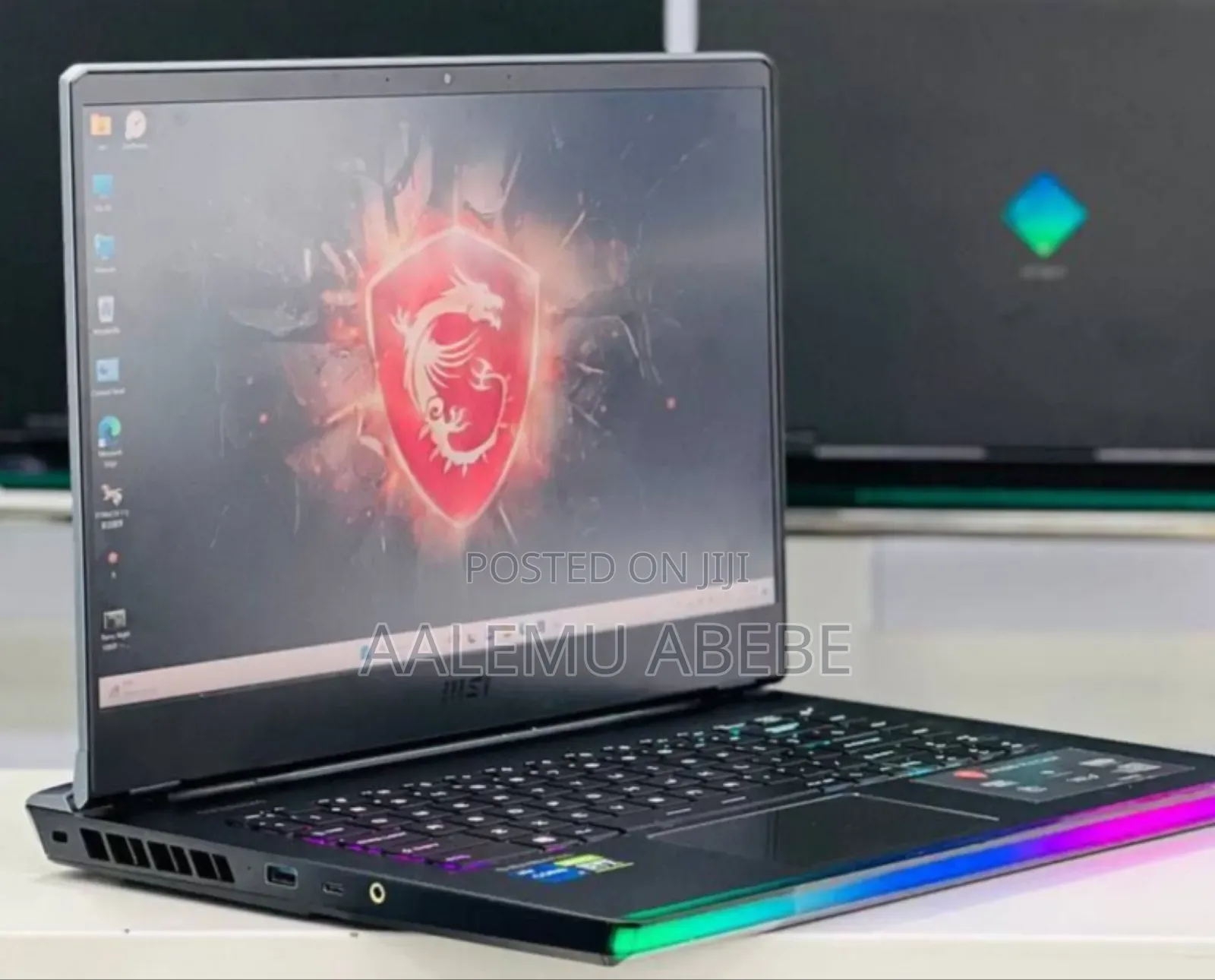 New Laptop MSI Raider GE76 12UGS 16GB Intel Core I7 SSD 512GB