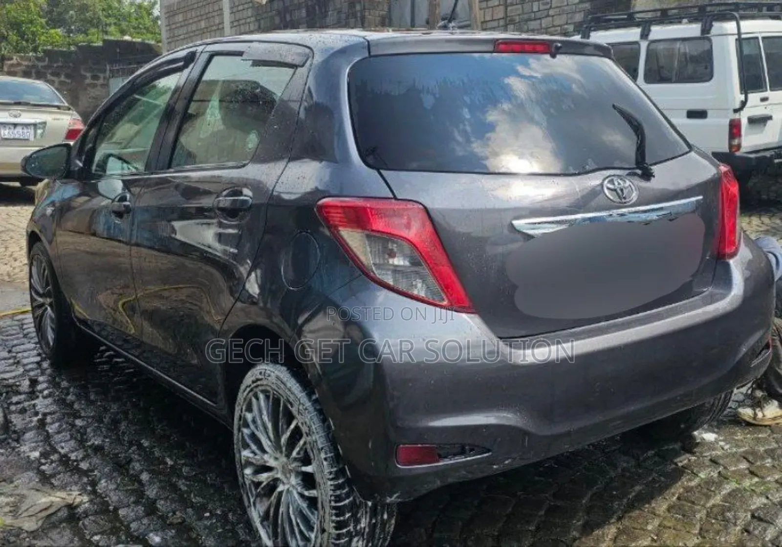 Toyota Yaris 2012 Gray