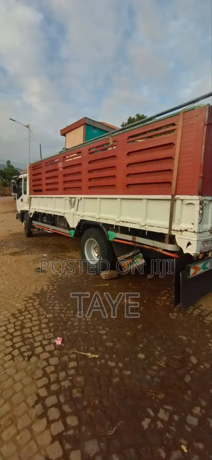 FSR ባጃጅ 2016/10ወር
ታርጋ A39
ጎማ 90%
ሁሉ ነገሩ ፍብሪካ ነው
ዋጋ 5 ሚሊየን