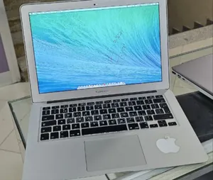 New Laptop Apple MacBook Air 2014 4GB Intel Core I5 SSD 128GB