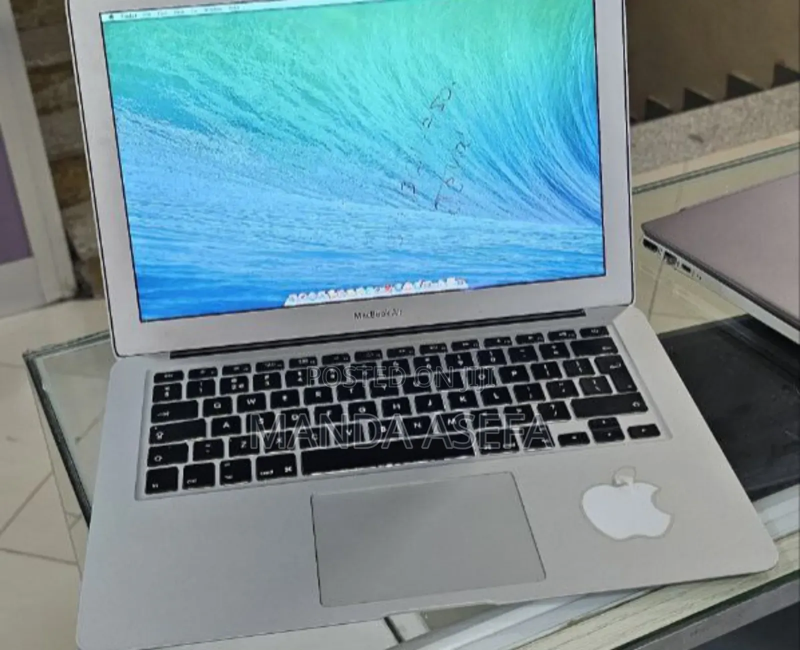 New Laptop Apple MacBook Air 2014 4GB Intel Core I5 SSD 128GB