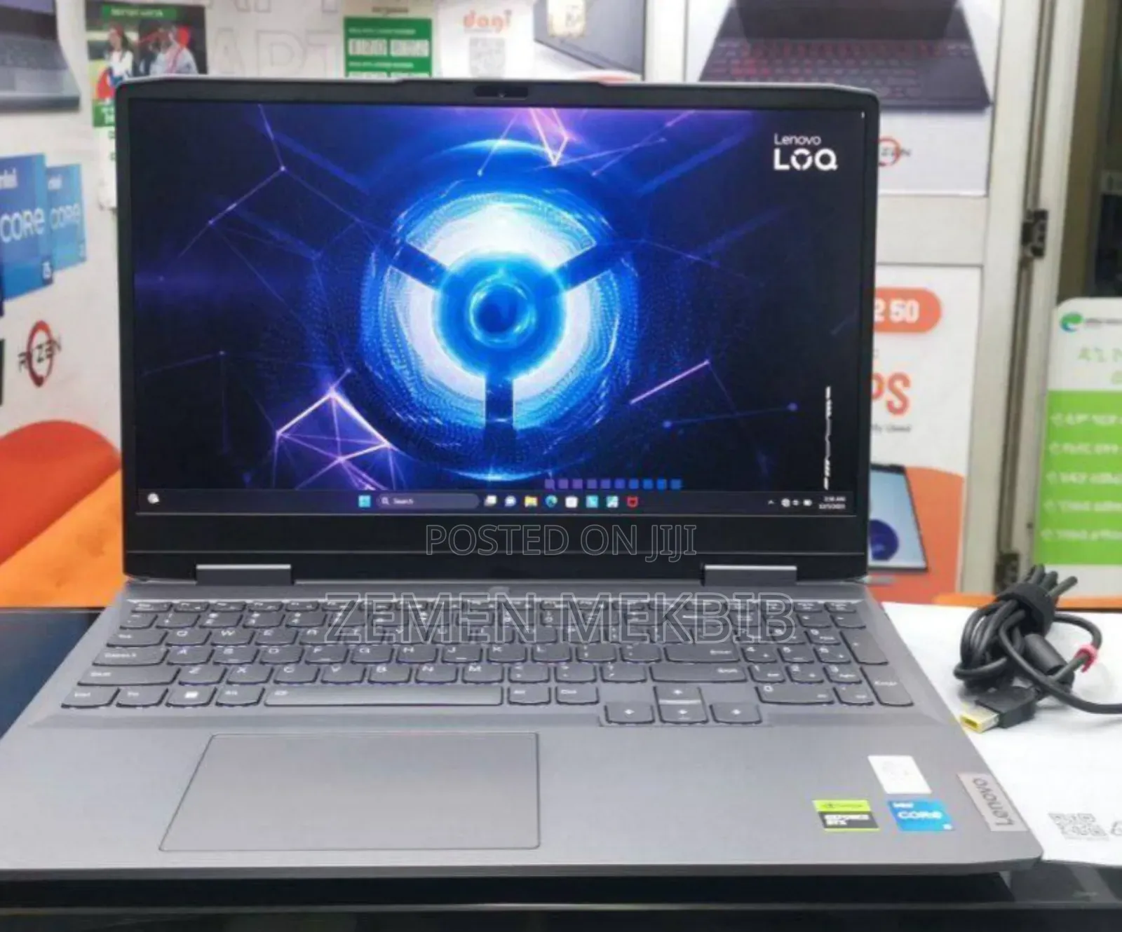 New Laptop Lenovo LOQ 15IRH8 8GB Intel Core I5 SSD 1T