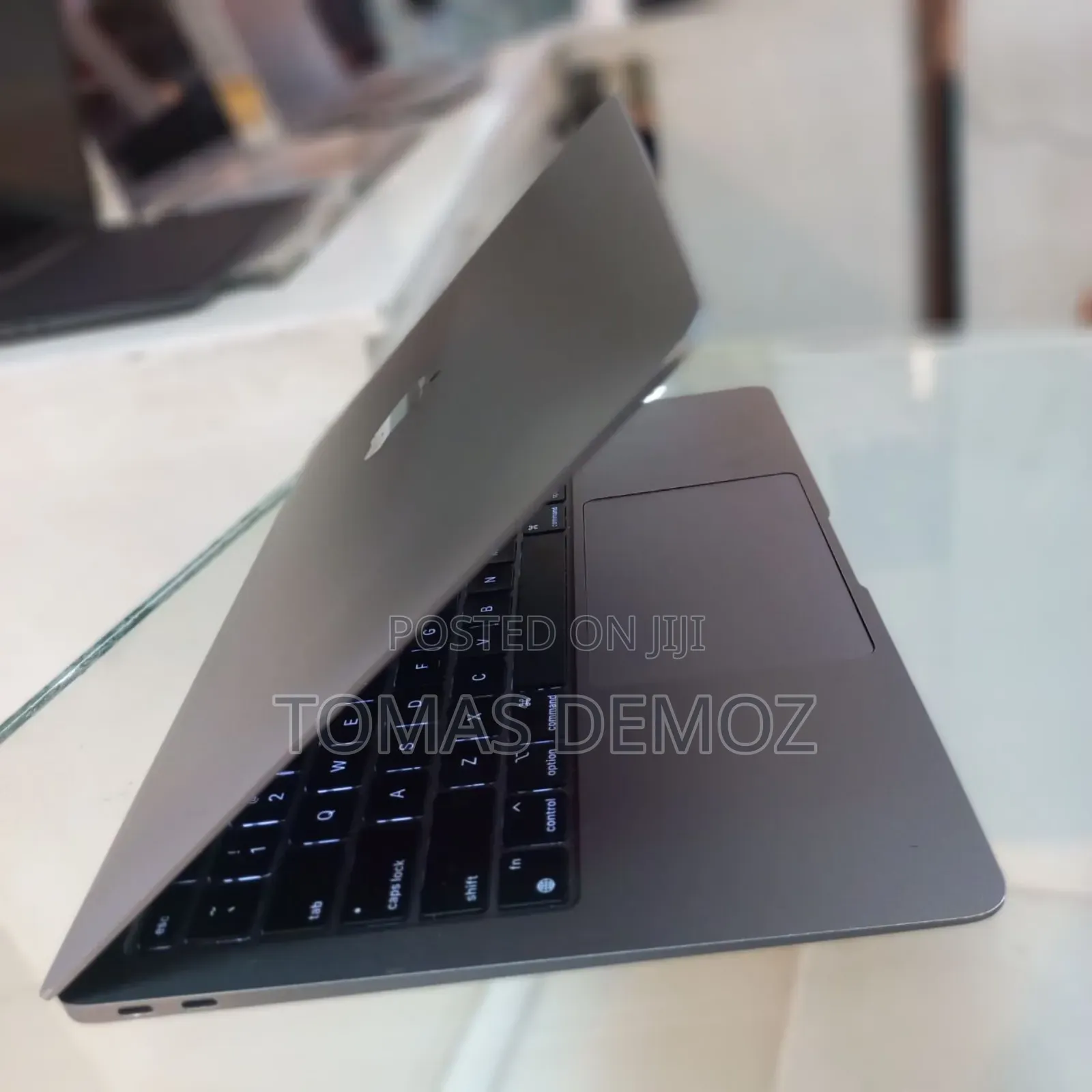 New Laptop Apple MacBook Air 2020 M1 8GB Apple M1 SSD 256GB