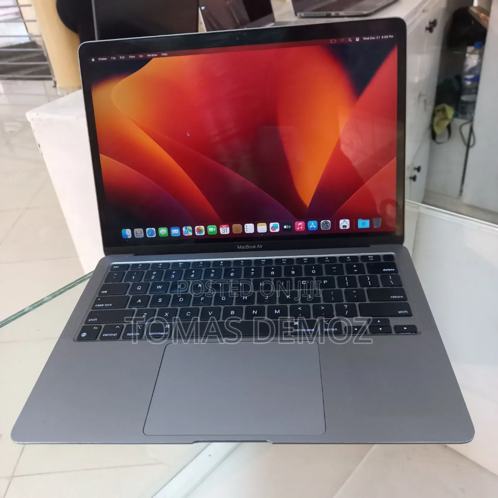 New Laptop Apple MacBook Air 2020 M1 8GB Apple M1 SSD 256GB