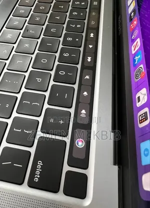 Photo - New Laptop Dell 8GB Intel Core I7 SSD 256GB