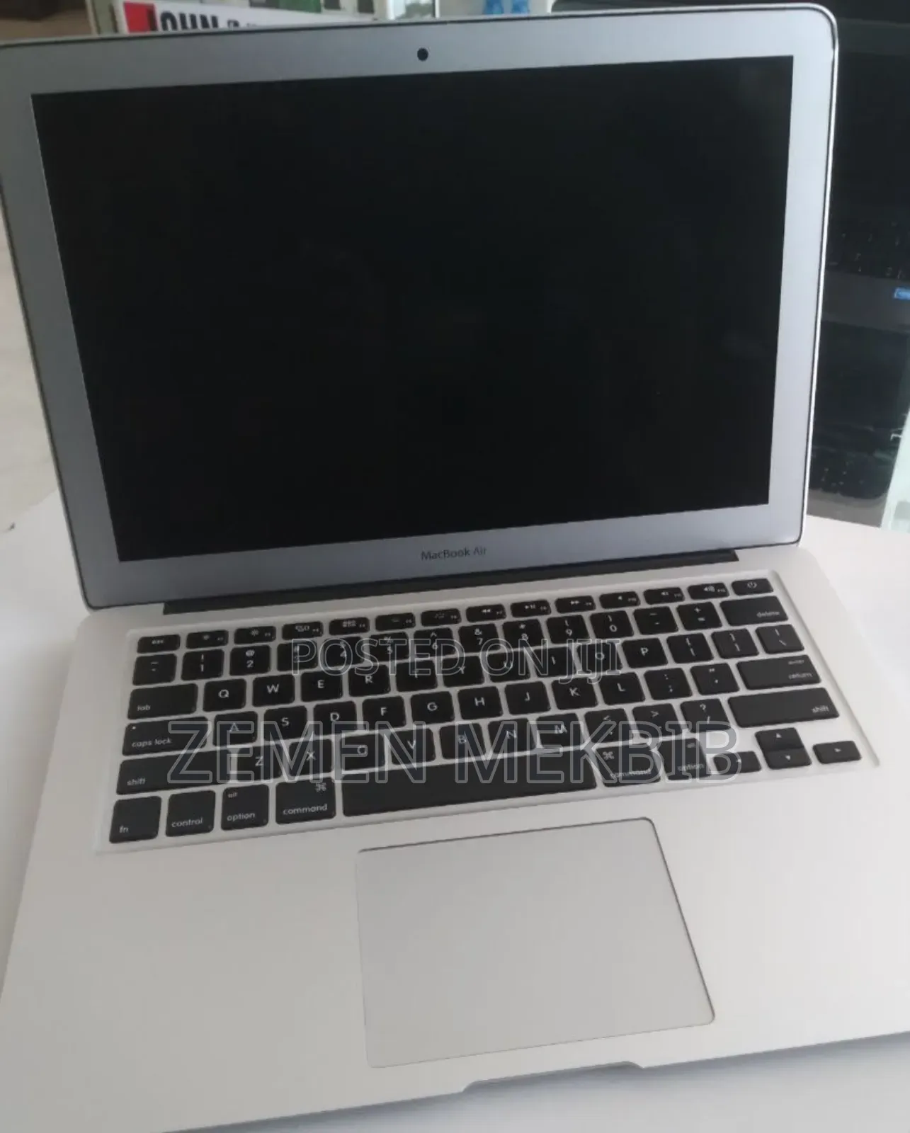 New Laptop Apple MacBook Air 2014 4GB Intel Core I5 SSD 128GB