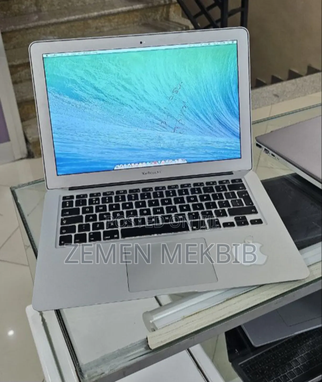 New Laptop Apple MacBook Air 2014 4GB Intel Core I5 SSD 128GB